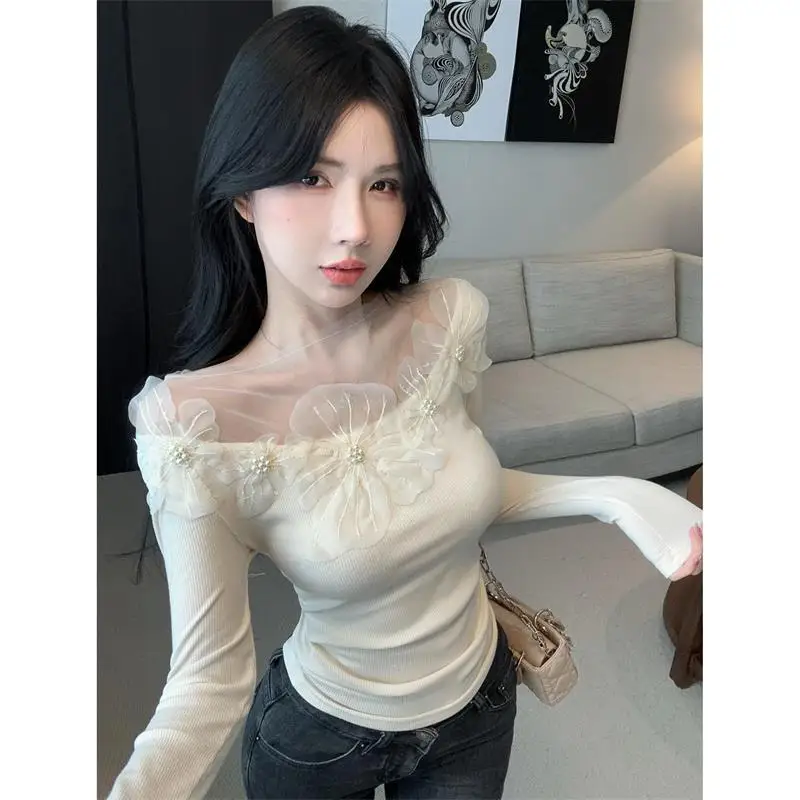 

Beautiful Three-dimensional Flower Mesh Splicing Long Sleeved Knitted Shirt Base Versatile Top T-shirt for Women