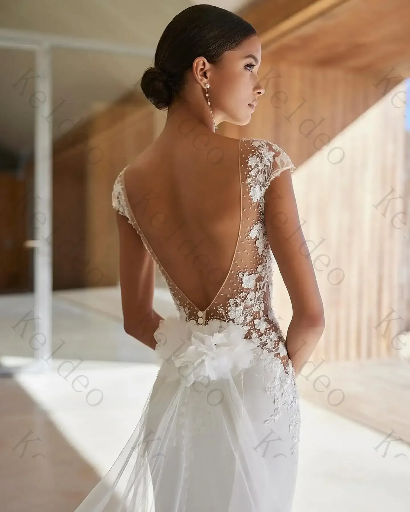 Customized Elegant V-Neck Mermaid Sleeveless Wedding Dresses 2026 High Quality Lace Applique Open Back Floor Length Bridal Gowns