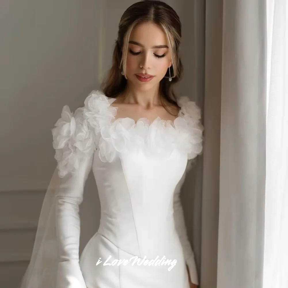 White Square Neck Wedding Dress 2025 Long Sleeve 3D Flower A-Line Floor-Length Pleated Sweep Train Wedding Party Dress Customize