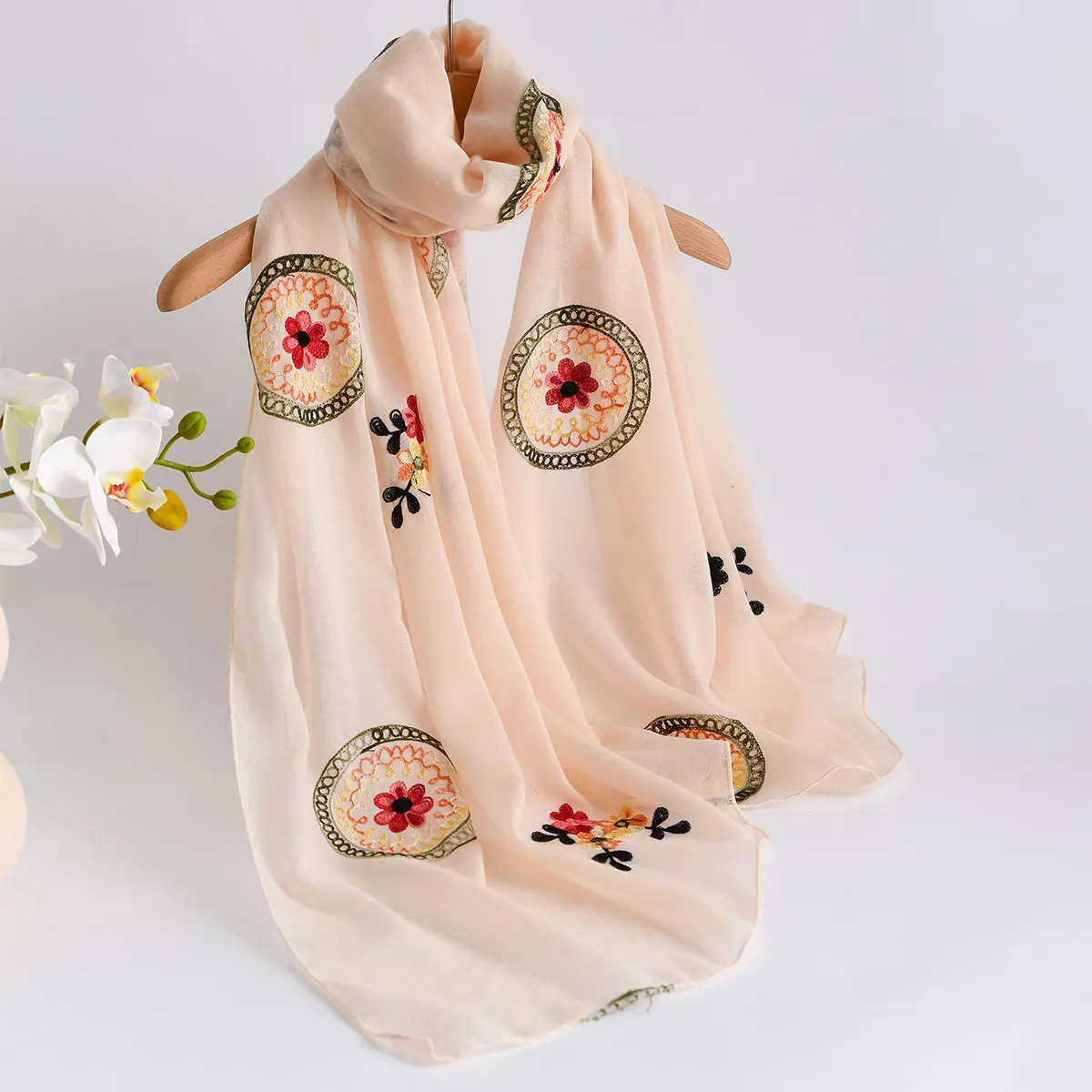 Summer New Lightweight Breathable Cotton and Linen Embroidery Scarf Ethnic Style Fashionable Soft Women's Sunscreen Shawl Scarf view 3