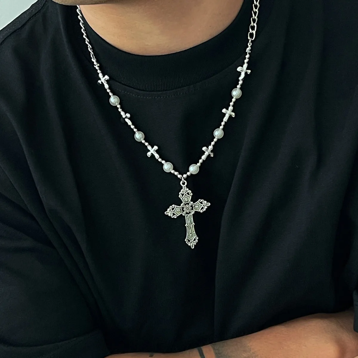 

Salircon Vintage Texture Cross Pendant Necklace for Man New Trend Imitation Pearl Metal Chain Choker Male Street Punk Jewelry