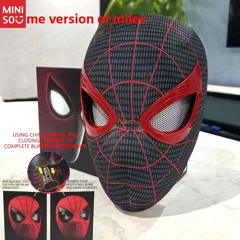 

Маска Человека-паука Майлза Моралеса — игровая версия, моторизованный шлем с движущимися и сияющими глазами