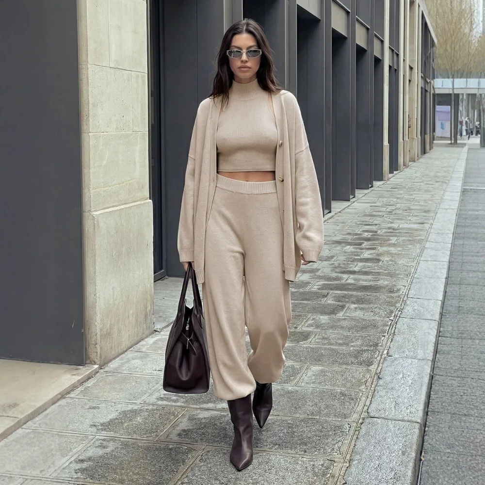 2026 Autumn and Winter New Knitted Cardigan Vest Wide-leg Pants Lazy Wind Three-piece Knitted Cover Texture Unique Fashion