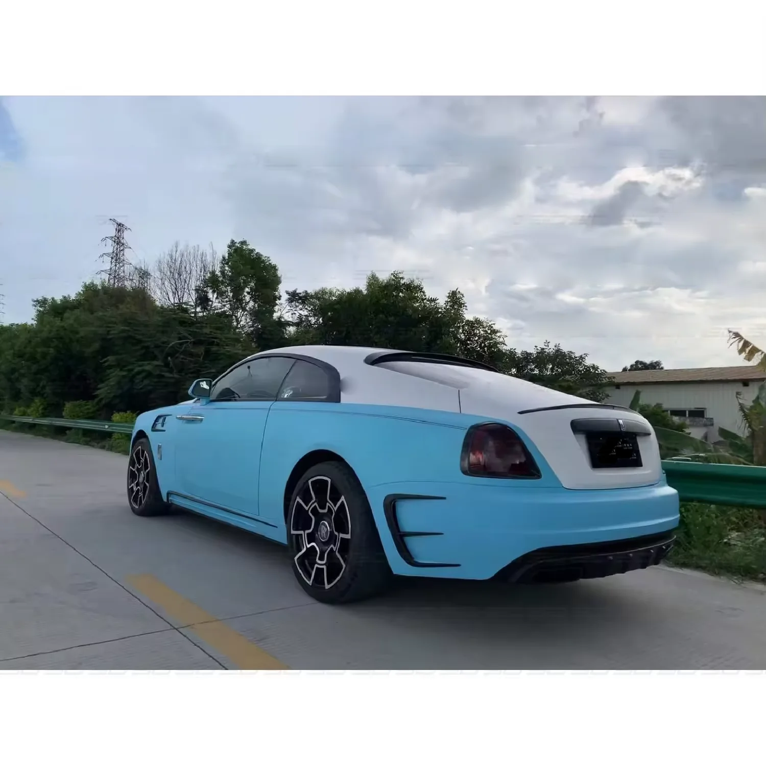 مجموعة كاملة من ألياف الكربون الجافة ذات جودة عالية وأفضل الأسعار من M Style لـ Rolls Royce Wraith