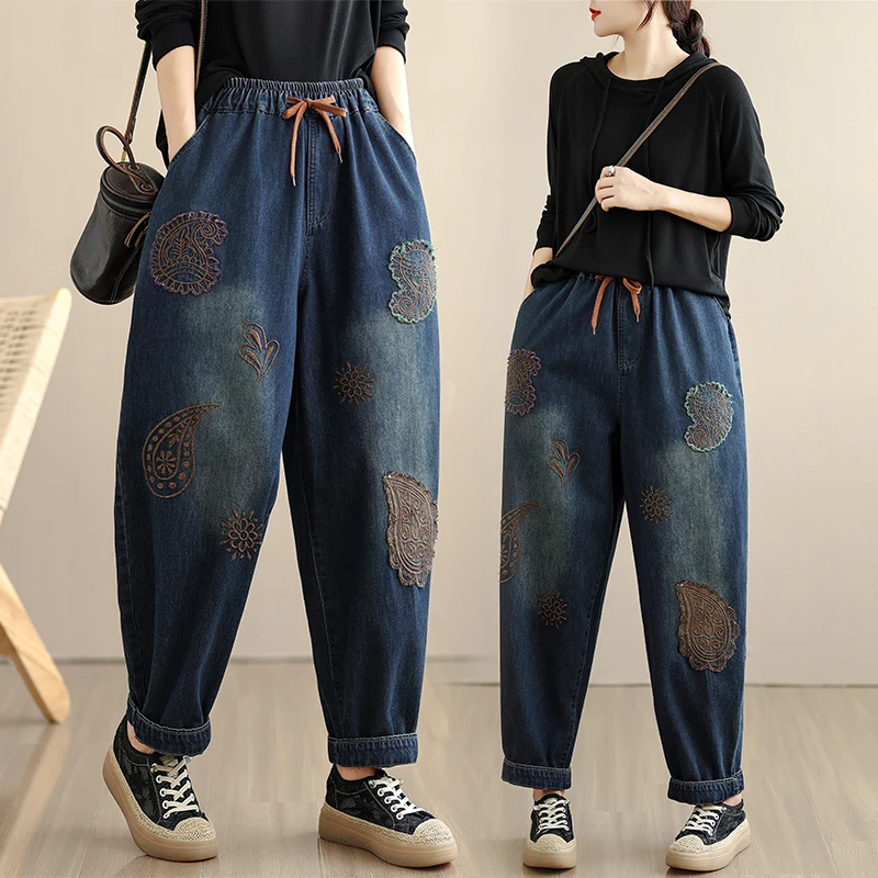 

Ретро-этнические джинсы с вышивкой, свободного кроя, с высокой талией, утягивающие, женские, повседневные, из хлопкового денима, с вышивкой.