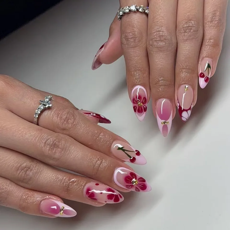 24 piezas uñas postizas rojas almendra con diseño de perlas y cerezas, punta desmontable con estampado francés y leopardo 6