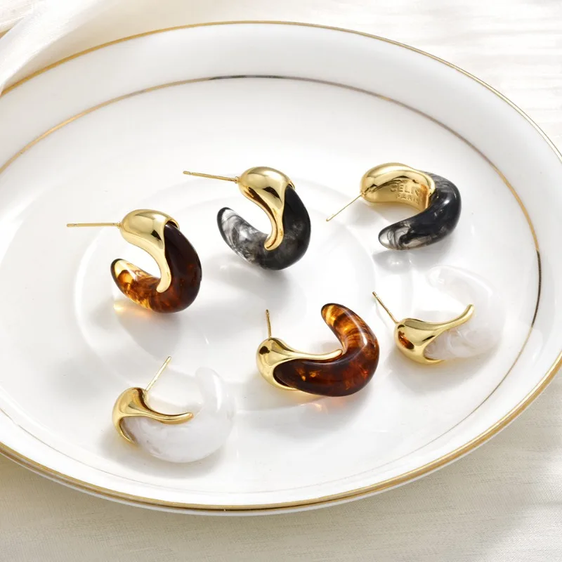 Korean new design fashion jewelry 18K gold plated C-type metal amber resin earrings elegant women's daily accessories
