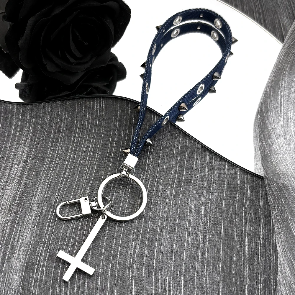 Neue Niet Leder Seil Kreuz Schlüsselbund Goth Kreative Punk Tasche Hängen Seil Geschenk Trendy Charme Christentum Schlüsselanhänger Schmuck – Detail 12