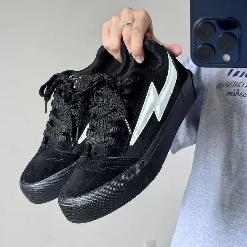 

New Shoes for Men Canvas Casual Shoes Flat Skateboard Vulcanized Shoes Youth Cool Lace-up Sneakers