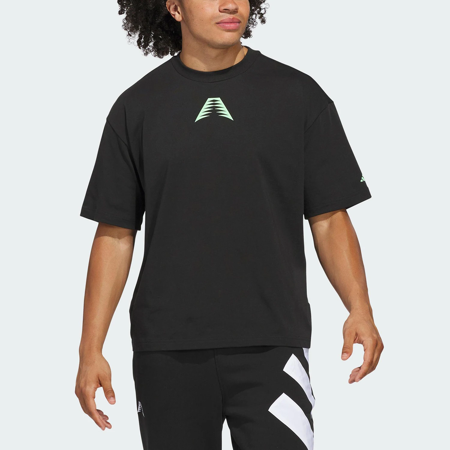 

Мужская свободная повседневная футболка Adidas Authentic ANTED BT2 TEE с коротким рукавом JZ1147