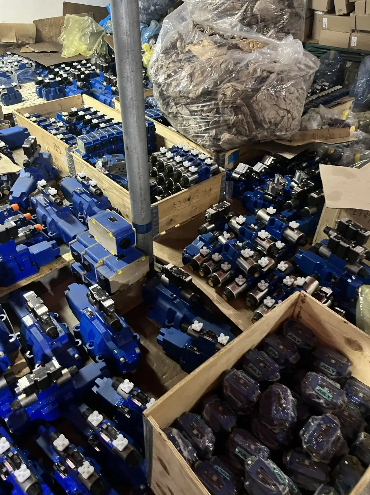 Válvula proporcional hidráulica original Rexroth 4WRSE 10 V80-32/G24K0/A1V