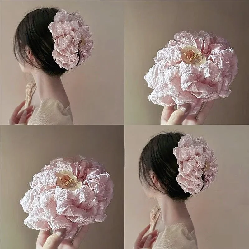 

Retro and Fresh Cloud Bubble Bow Clip Large Elegant Hair Clip for Women Shark Clip At The Back of The Head