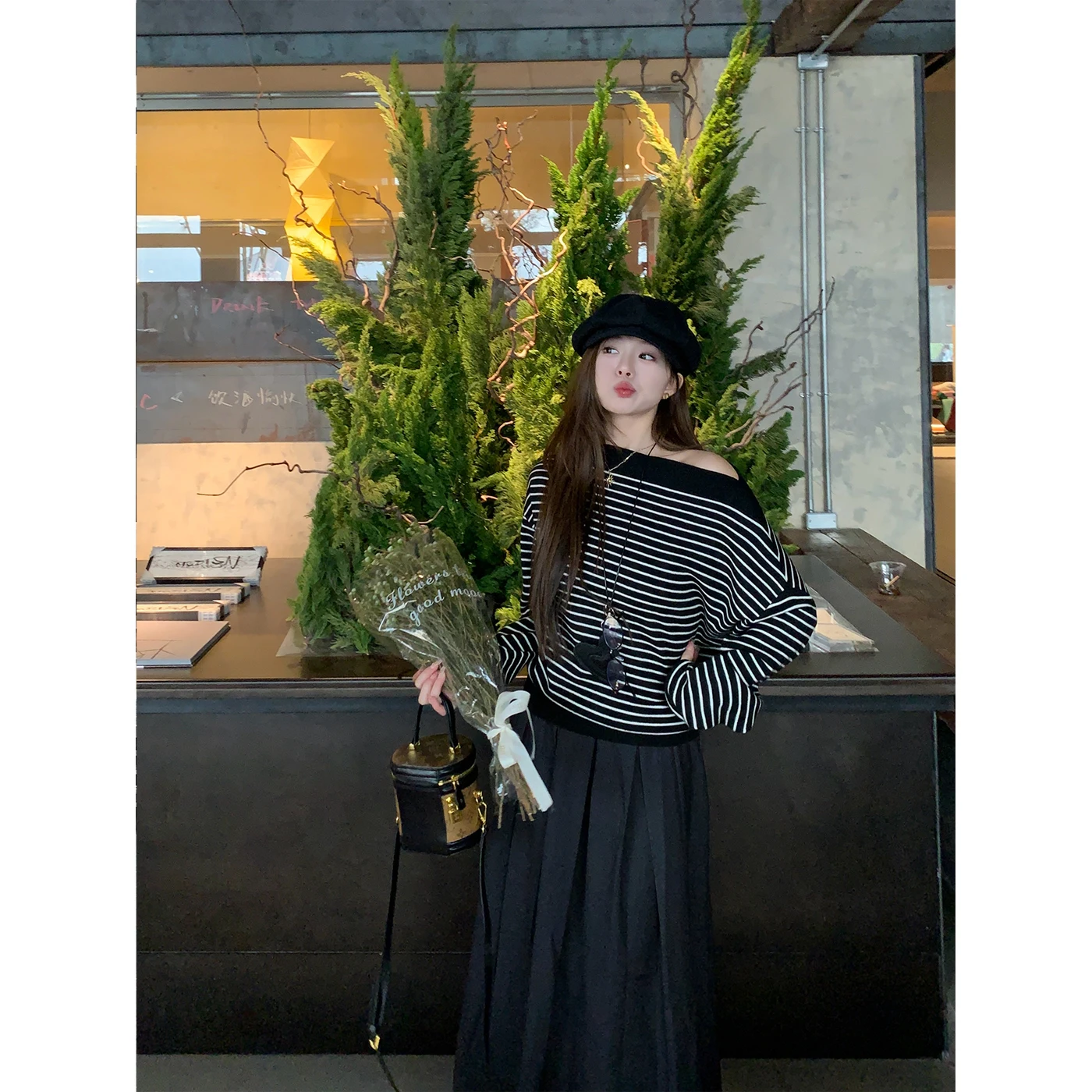 

Black Stripe One-Shoulder Knitted Sweater Women's Loose Fit Commute Style Korean Version Long Sleeve Regular Length