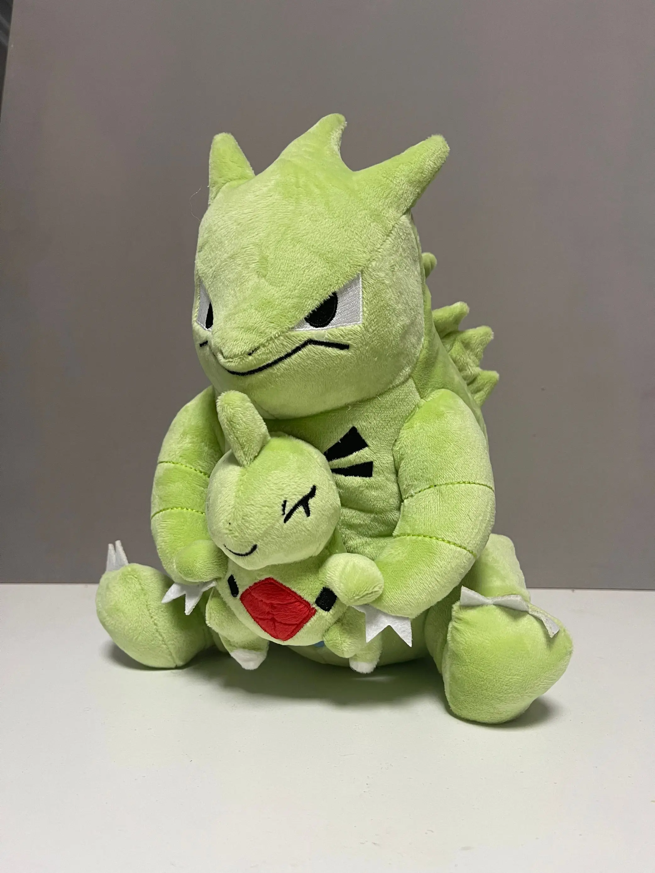 Nieuwe Pokemon Dratini Larvitar Evolution Dragonite Tyranitar knuffel Late bloeier Dragon Doll kerstcadeau