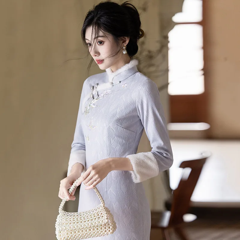 Yourqipao Winter Purple Embroidered Fleece-lined Long-sleeved Cheongsam Traditional Chinese Style Evening Dress Qipao for Women