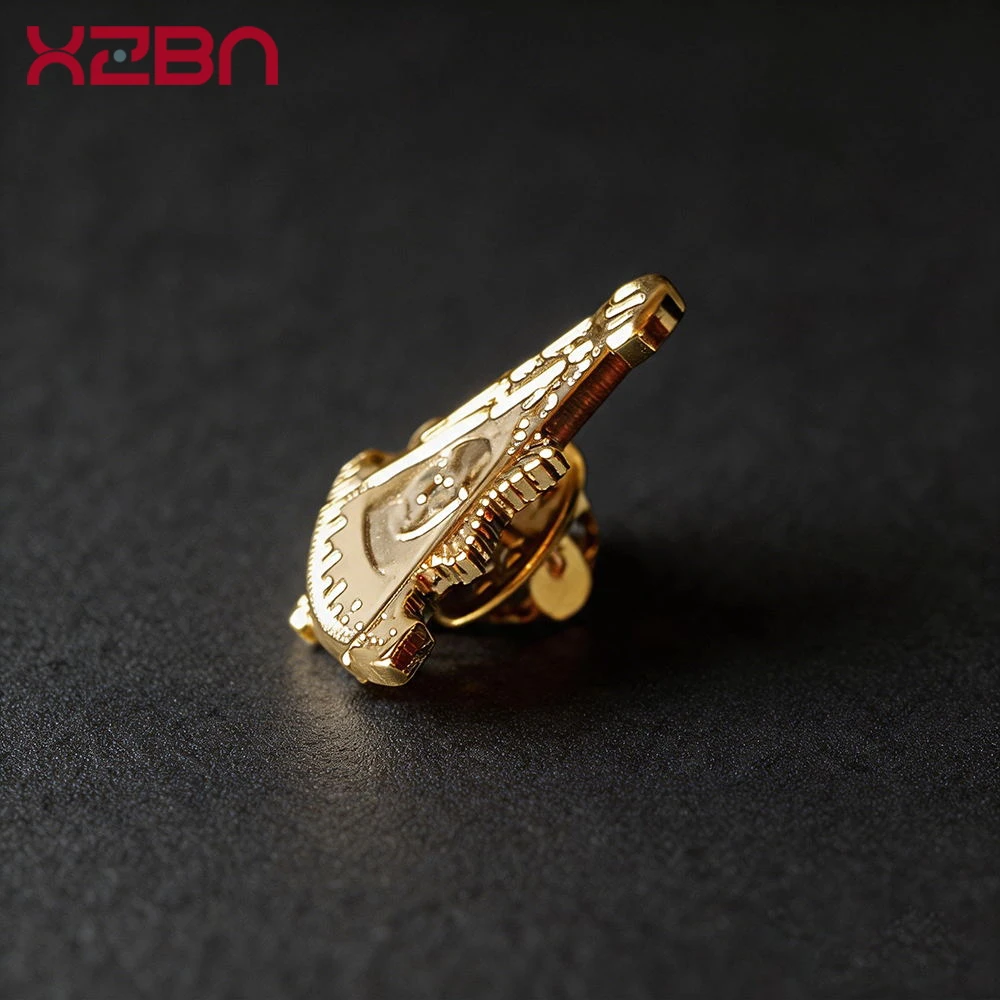 Masonic Lapel Pins Freemason Badge Mason Freemason Past Master Sun God Face Gilded Metal Men and Women Brooch Member Souvenir