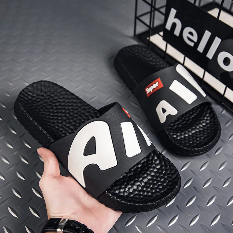 

Мужские тапочки, летняя одежда 2024, нескользящие трендовые домашние сандалии для ванной комнаты, мужские повседневные уличные мужские летние тапочки