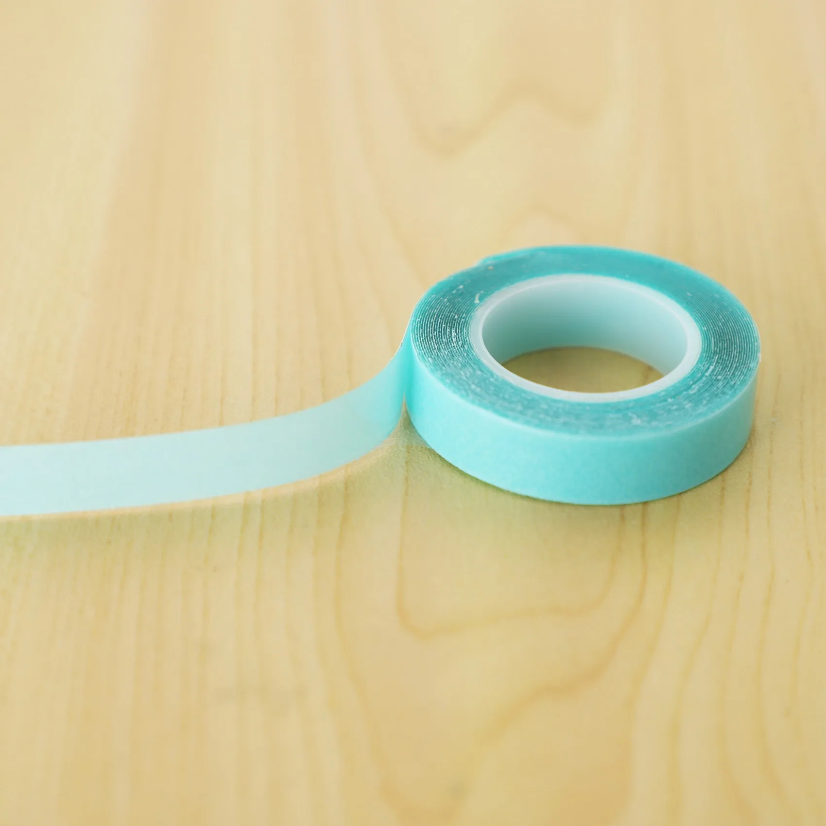 

A03V Strong Double-sided Adhesive Tape for All Tape Hair Extensions,3 METER 1 Roll