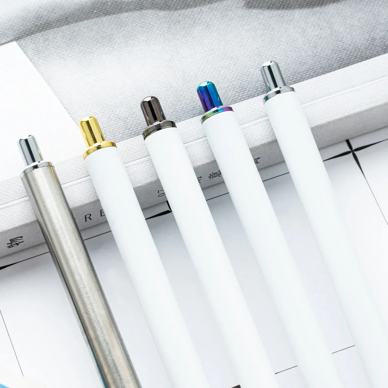 30PCS Metal Ballpoint Pen Pressed, Crystal Sticker Pen Pressed, Medium Oil Pen, White Ballpoint Pen In Stock
