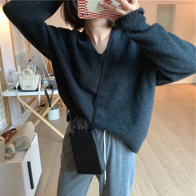 Purple V-neck Women\'s Sweater Pullovers Korean Fashion Economics New in 2024 Knit Tops for Woman Cold Winter Promotion Tall Sale