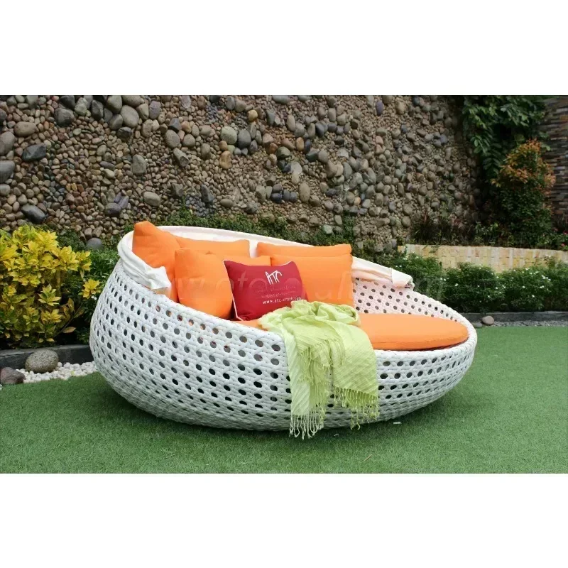 Summer Sunbed or Daybed For Outdoor Garden Patio Beach Resort Pool Wicker Furniture