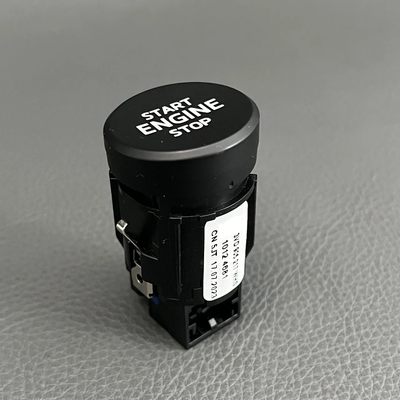 3V0905217 Motor-Start-Stopp-Schalter für Karoq Kodiaq Octavia Scala Motorstartschalter 3V0 905 217 A – Detail 4
