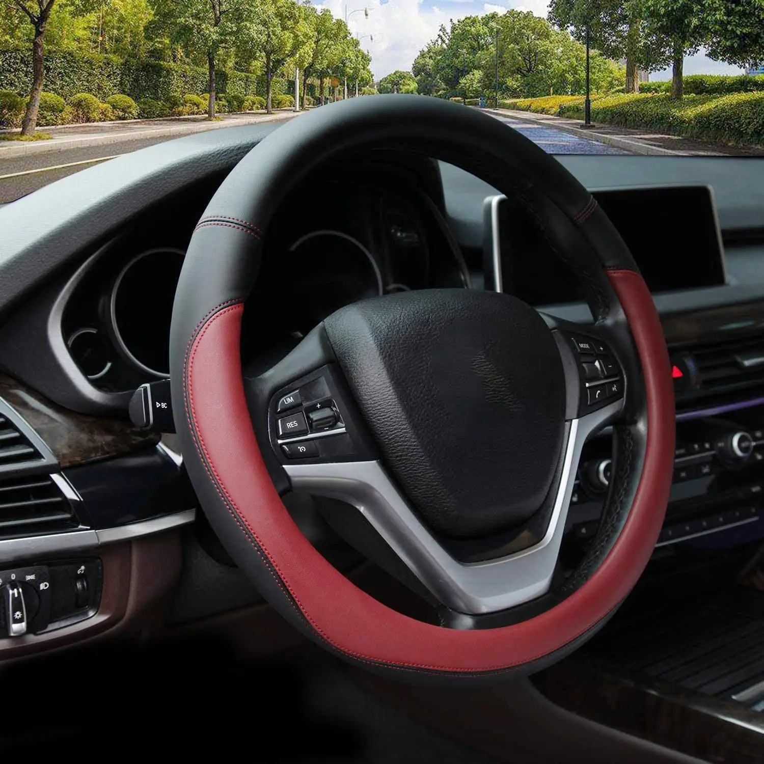 

"Premium Microfiber Leather Steering Cover - Universal Non-Slip Car Grip, All-Season Use