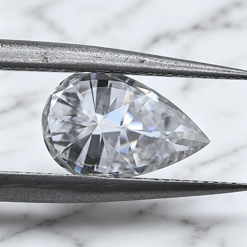 Moissanit-Stein, Tropfenschliff, D-Farbe, VVS1, im Labor gezüchteter Edelstein für DIY-Schmuckherstellung, besteht den Diamanttester mit Zertifikat. – Detail 6