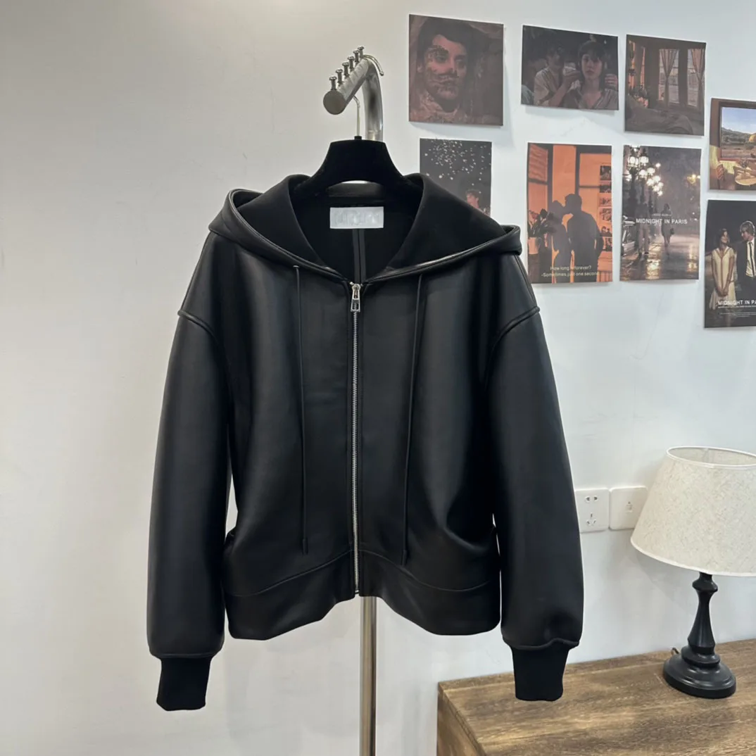 

Women's ClothingFashionable hooded leather jacket, versatile and fashionable in a versatile silhouette! Sheepskin leather