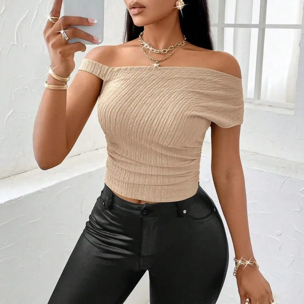 Модные женские футболки с косым воротником и открытыми плечами, весна 2023, новый однотонный облегающий укороченный топ, сексуальные футболки с вырезами