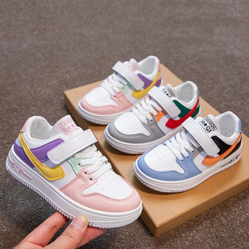 Sepatu Olahraga Lembut Anak-anak Manis Sepatu Papan Bersirkulasi Baru Musim Semi Musim Gugur Sepatu Fashion Anak Laki-laki Perempuan Hadiah Indah untuk Anak-anak