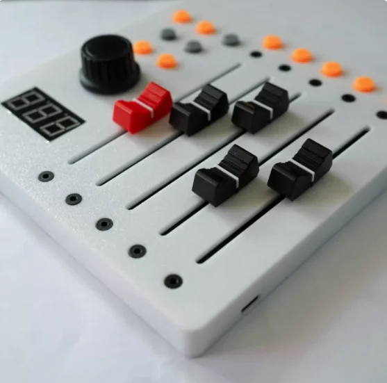 5-track, Long Fader, Live Mixing MIDI Controller, Customizable Midi Cc Channel and Signal, Supports Studio One, Protools, Logic