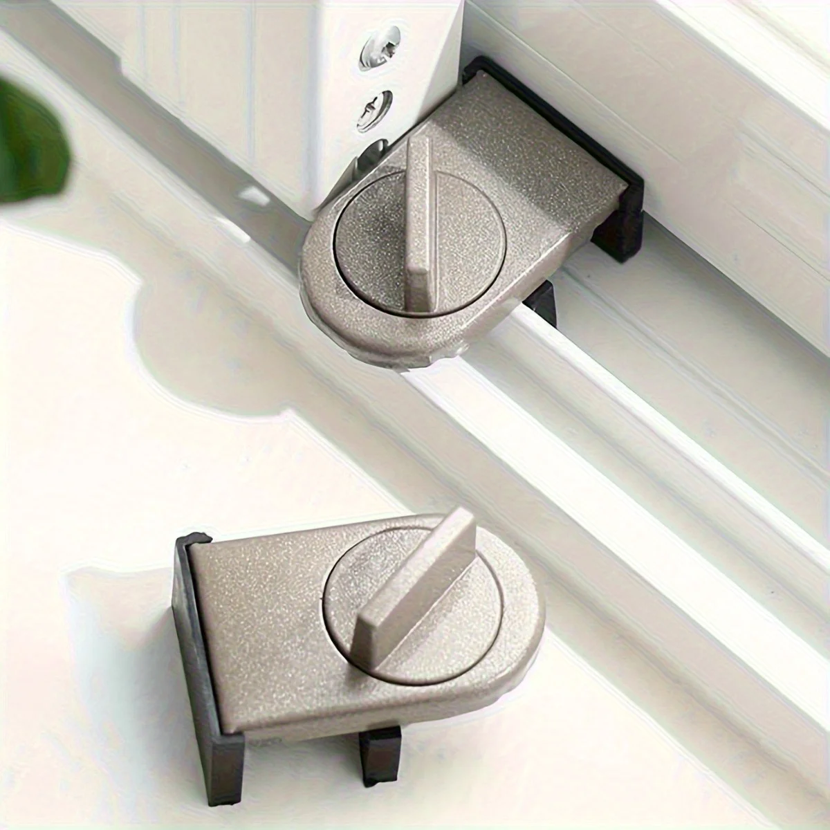 No-Drill Sliding Door Lock, Child Safety Lock for Sliding Windows, High-Rise Anti-Fall Limiter, Anti-Theft Safety Latch