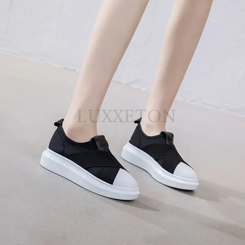 Genuine Leather Thick Soled Shallow Mouthed Skateboard Shoes with Breathable and Comfortable Mesh Fabric for Casual Wear