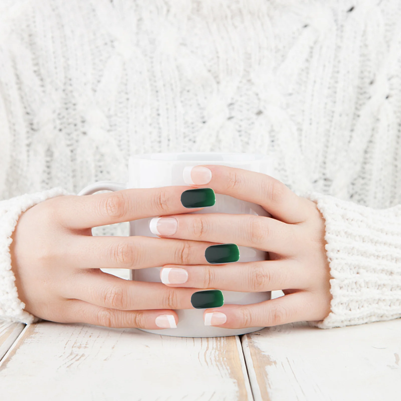 

1 Box Short Fake Nails False Nails Durable PP Material Easy Apply Remove Suitable for Nail Salon DIY Home Nail Art Manicure