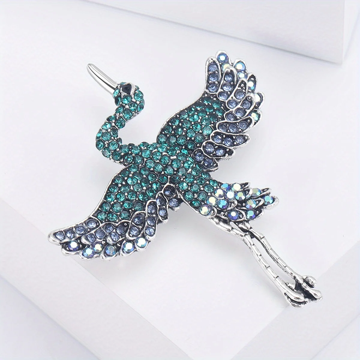 Elegant Red Crowned Crane Enamel Brooch,Inlaid with Sparkling Rhinestone Brooch,Exquisite Animal Emblem, Women's Fashion Jewelry