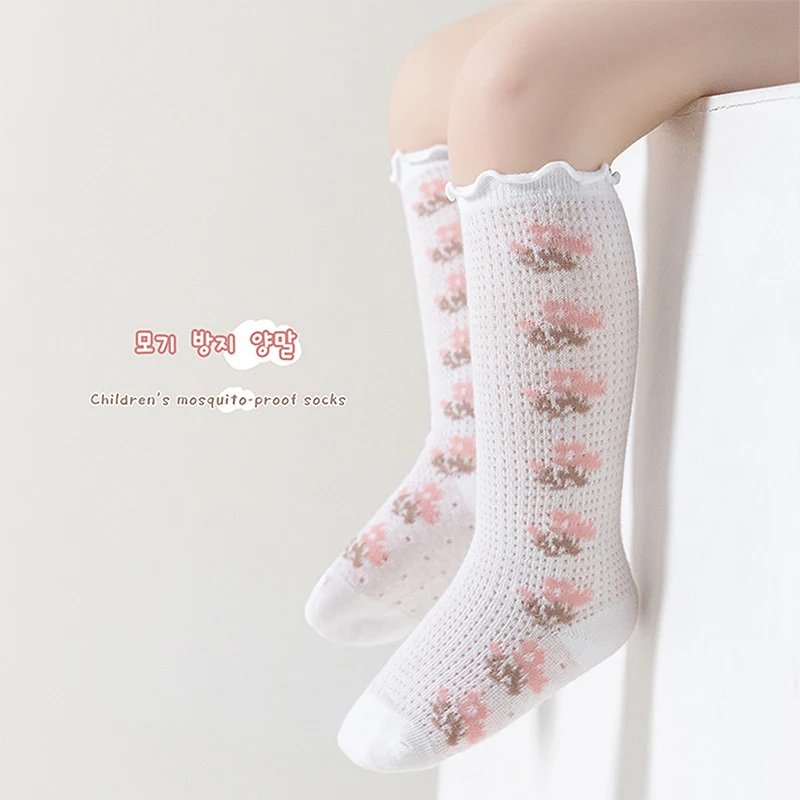 Suefunskry-meias mid-calf com estampa de flores para meninas, meias finas de malha respirável com urso e proteção contra mosquitos para crianças, verão