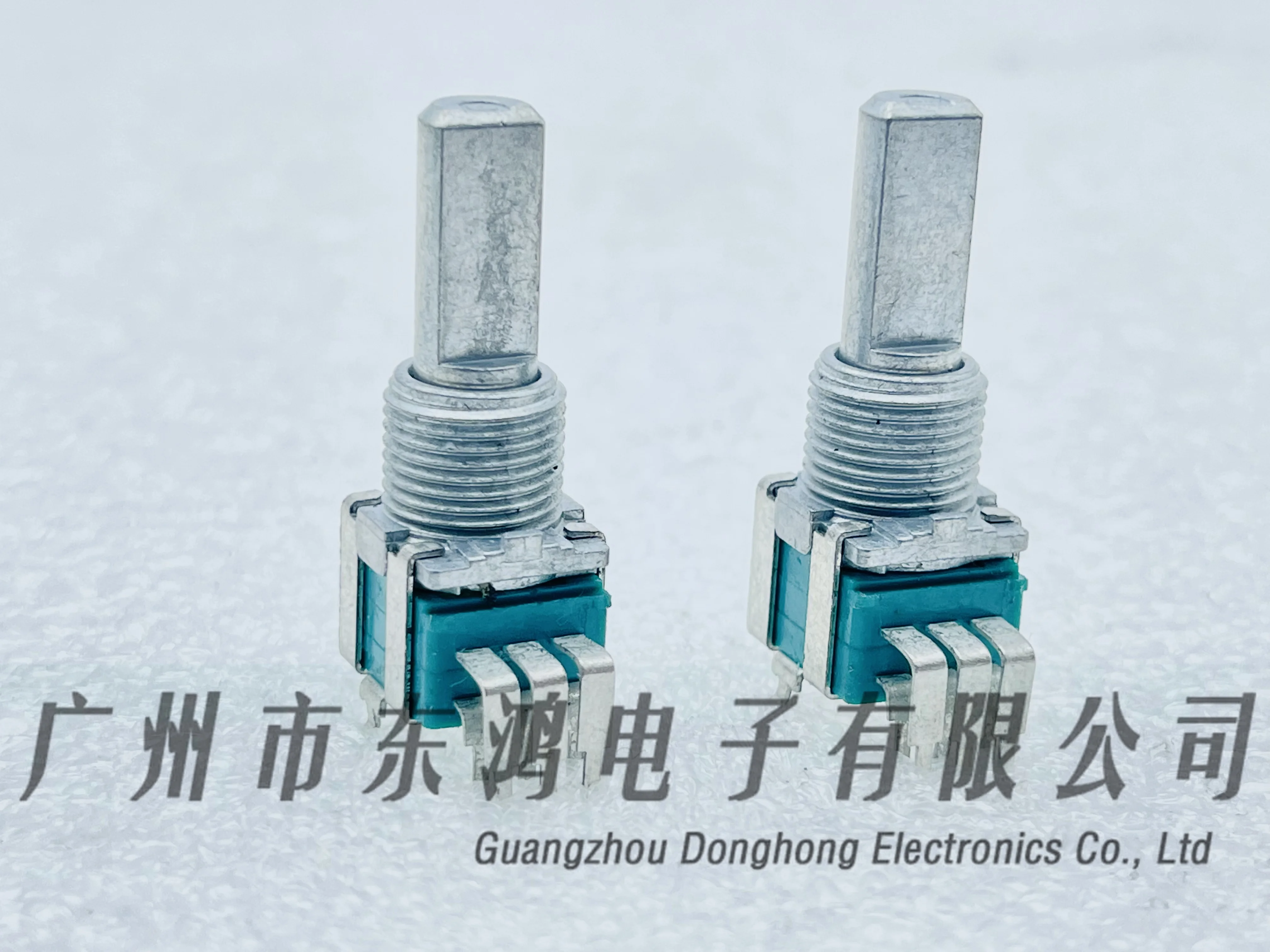 1PCS  RK09 dual precision Potentiometer B10K  mixer volume adjustment shaft length 19mm
