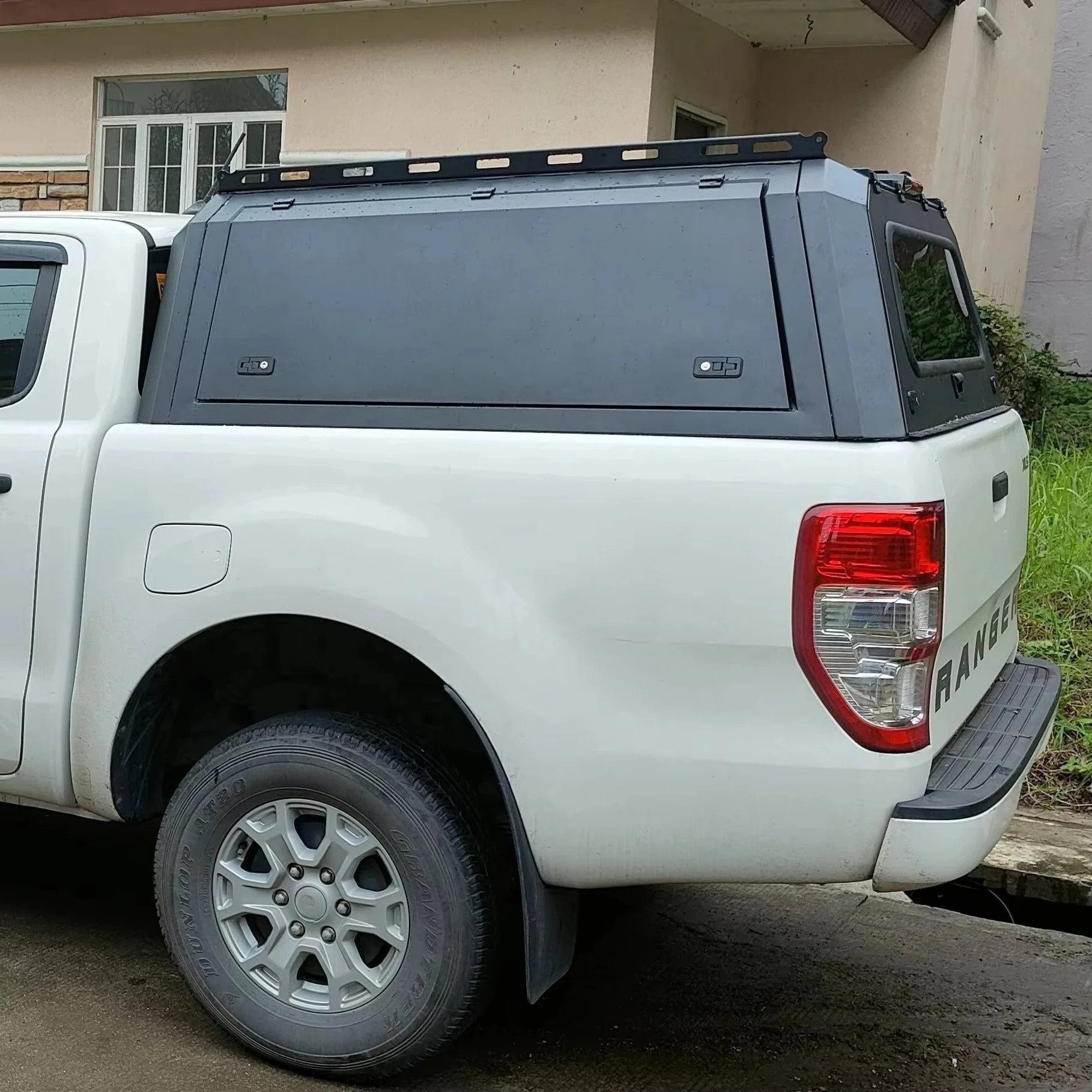 Custom-fit Aluminum Canopy for Ford Ranger Extend Cab Double Cab Retractable Pickup Truck Bed Top Cap Waterproof Lockable Truck