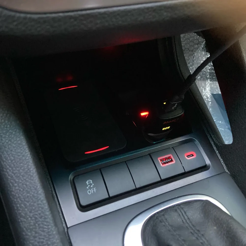 

15W Car wireless charger for VW Golf 6 MK6 Scirocco Sagitar 2008-2013 Golf 5 MK5 charging panel pad phone holder Mount interior