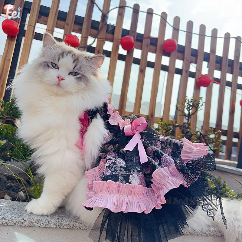 جميل كلب الملابس الفاخرة اليدوية الأسود الوردي زهرة طباعة ذيل طويل فساتين الأميرة للكلاب الصغيرة المتوسطة تشيهواهوا جرو