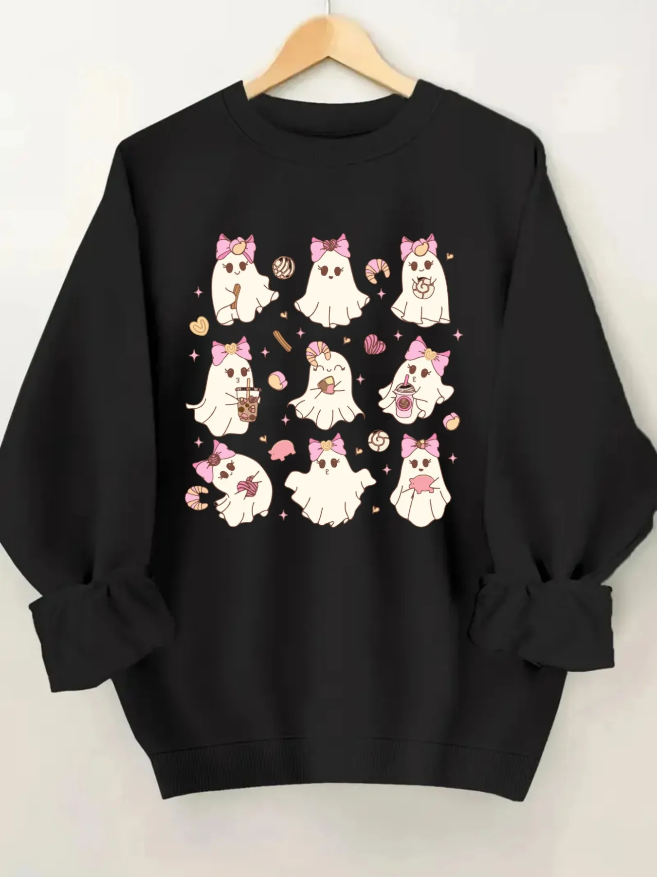 Women's Crewneck Pullover Sweatshirt Cute Ghost Pattern Design, Soft Casual Long Sleeve, Daily Casual Top Outfit, Winter Women's Clothing, Halloween Costume Outfit
