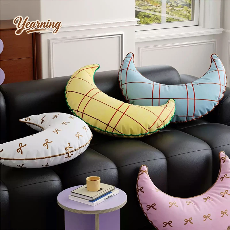 

Dopamine Moon Shape Plush Pillow, Cute Cartoon Cushion for Sofa Bedroom Car, Soft Lumbar Pillow with Insert
