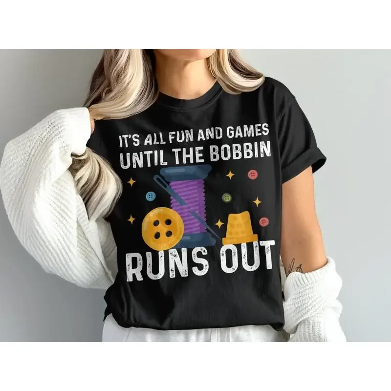 Quilting-T-Shirt: Es ist alles Spaß und Spiel, bis die Spule leer ist – für Quilter, Näh- und Zitatliebhaber, Schneiderinnen.