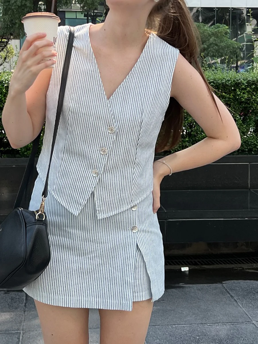 

Classic Striped Shorts Sets Summer V Neck Single Breasted Cropped Vest+BUttons Shorts Skirts Simple Casual Vest Two-pieces Set