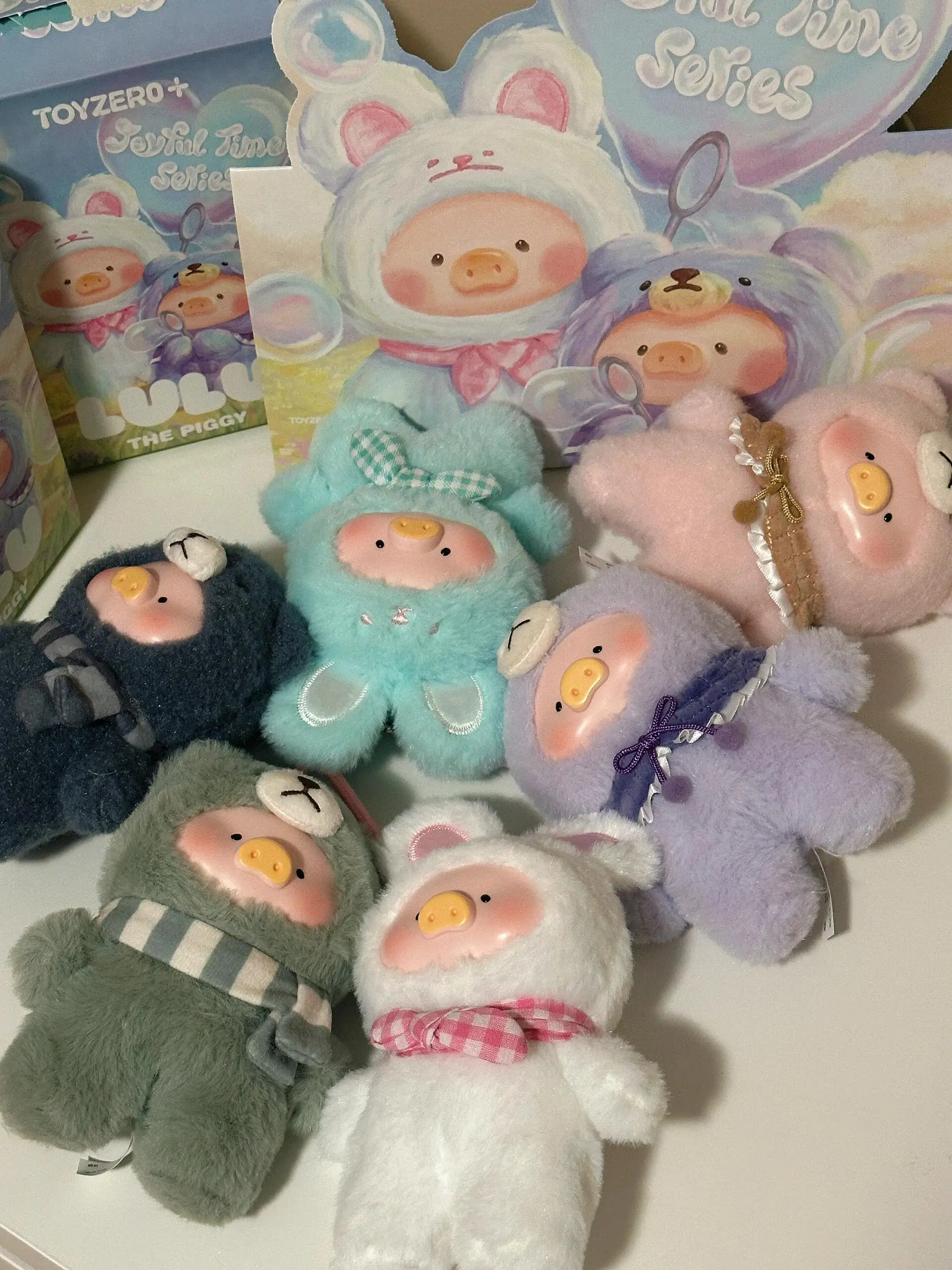 

High-quality LULU Pig Good Times Series Blind box vinyl 2.0 Canned pig plush backpack pendant