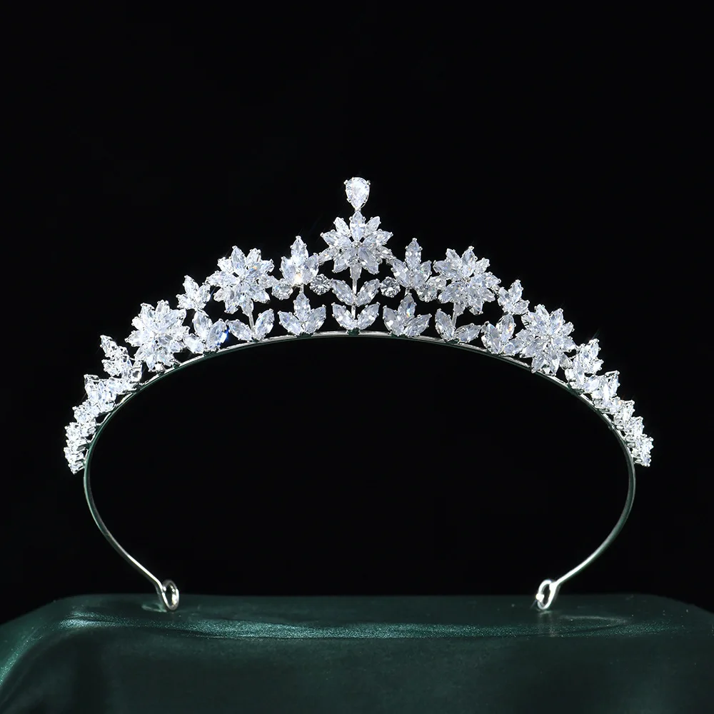 

Tiaras For Women Wedding Hair Jewelry Accessories Zirconia Princess Bride Diadem Headpiece Prom Birthday Party Quinceanera Crown