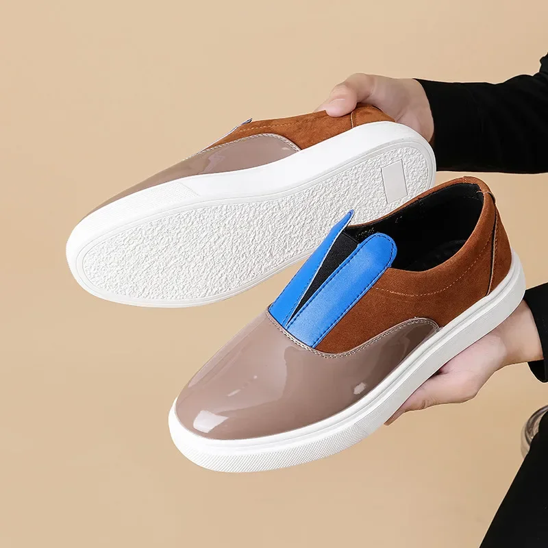 

Новые модные мужские кожаные лоферы, дизайнерская повседневная деловая обувь, обувь без шнуровки для скейтборда, мужские мокасины Sapato Social Masculino