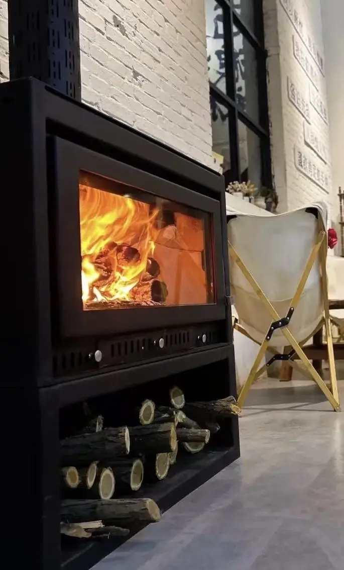 ZHUWEI ODM مدفأة حديثة قائمة بذاتها كفاءة حرارية من الحديد الزهر للمناطق البيئية للاستخدام الداخلي في فنادق الشقق