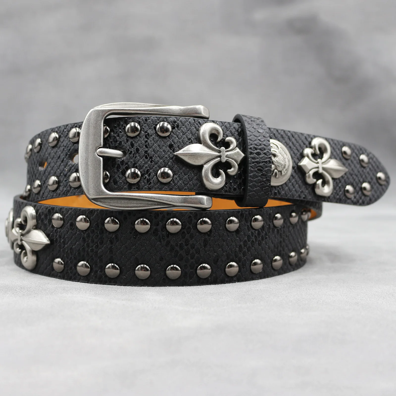 

New skull rivet belt genuine leather men's belt women's pure cowhide versatile decorative belt